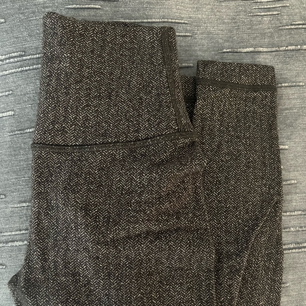 Size 2 Lululemon Wunder Under Leggings